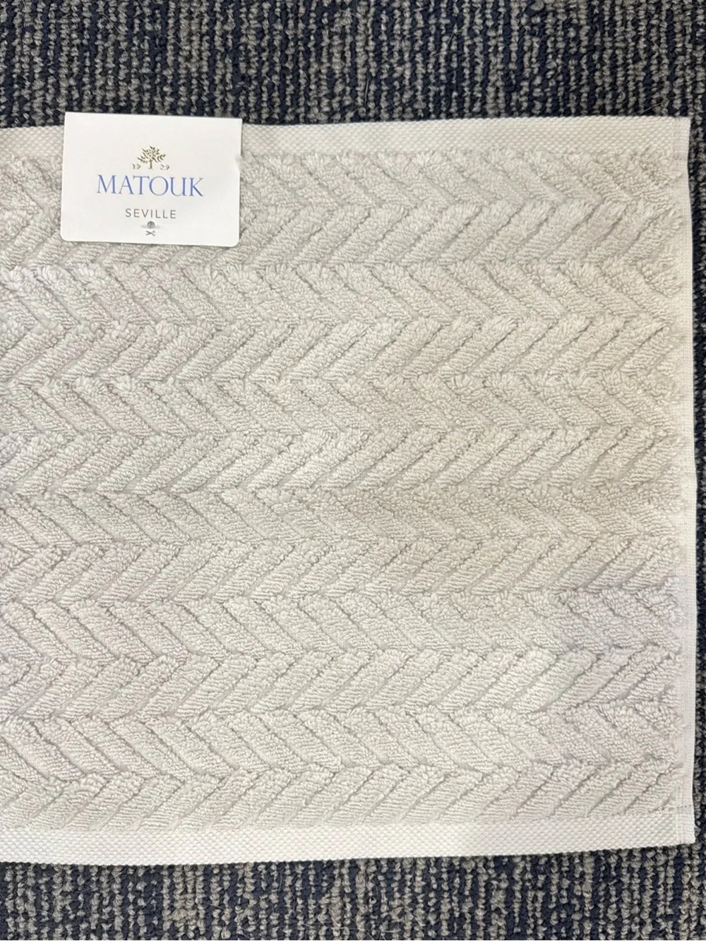 Matouk Seville Washcloth 12 X12 Marble Color Loose Braid Pattern 100% Cotton NWT